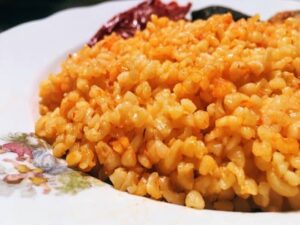 1665263960 Hamurlu Bulgur Pilavi Nasil Yapilir.jpg