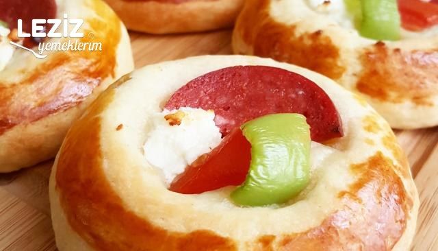 1666728819 Mini Pizza Tarifi Favori Tariflerim.jpg