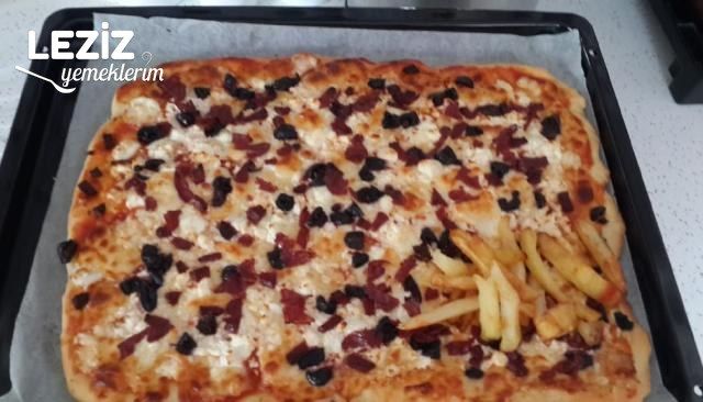 Az Malzemeli Kolay Pizza Favori Tariflerim.jpg