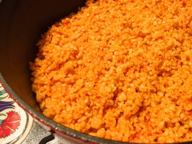 salçalı bulgur pilavı tarifi