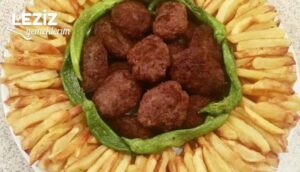 Kofte Ve Patates En Sevdigim Yemek.jpg