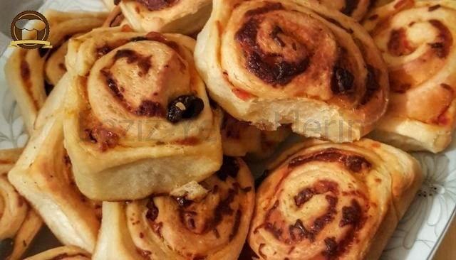 Pizza Roll En Sevdigim Yemek.jpg