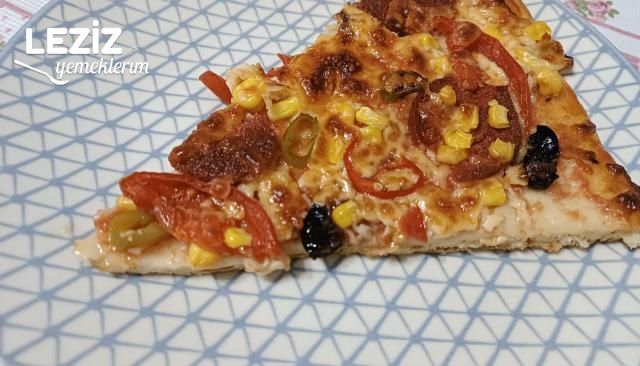 Ev Yapimi Pizza Tarifi Ve Ipuclari.jpg